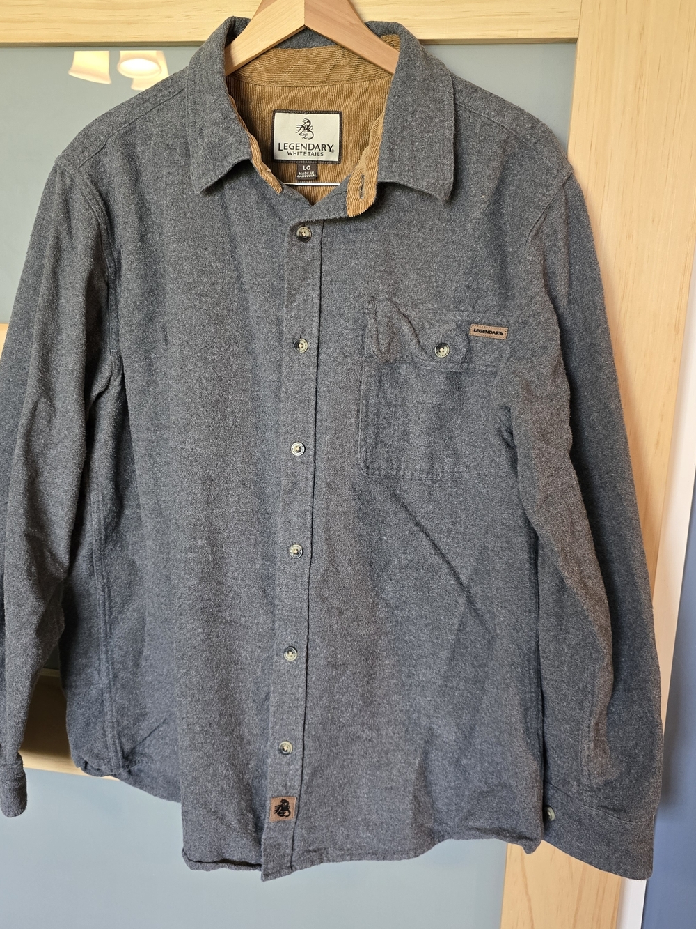 Legendary Whitetails Men's Gray Button-Up Jacket